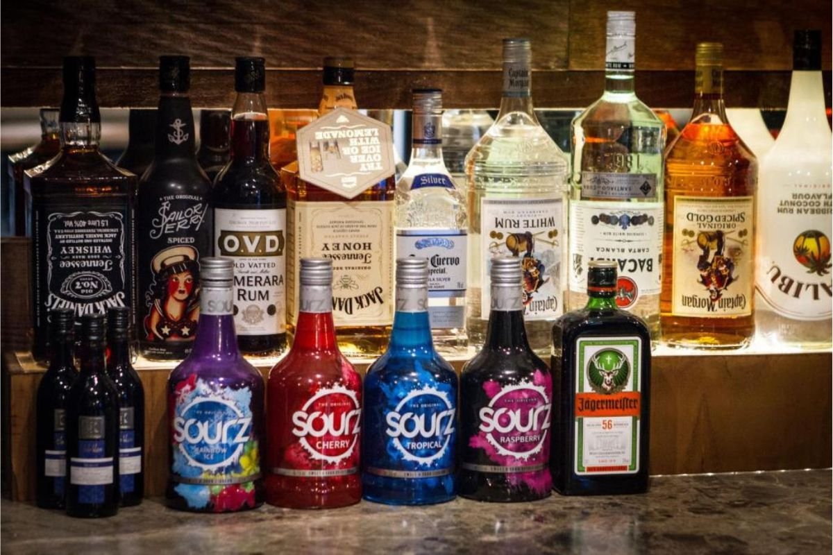 Bar at Sandringham Court Hotel