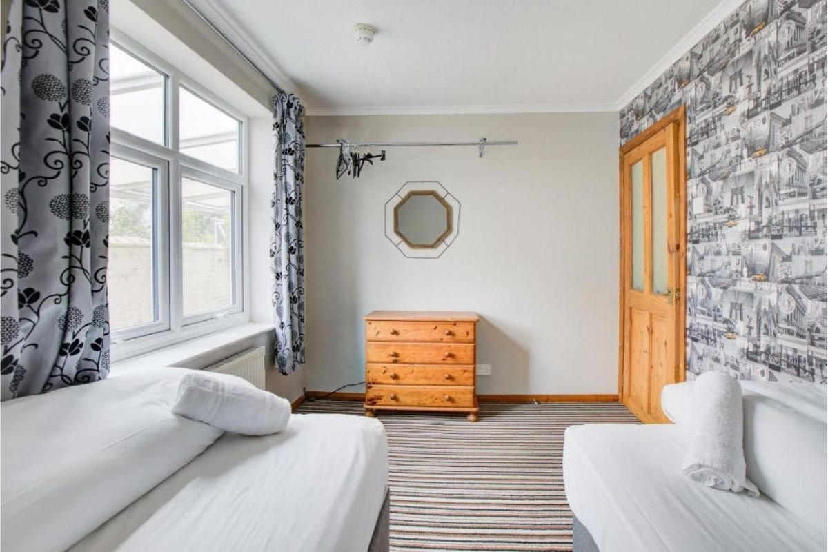 Second bedroom at Sandringham Court Hotel